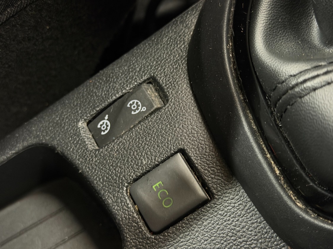 Used Renault Captur 2017 for sale - 76575432: Photo 17