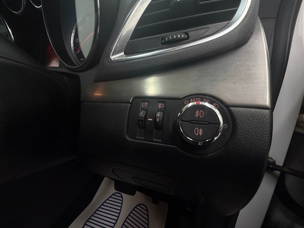 Used Vauxhall Mokka 2016 for sale - 76316600: Photo 11