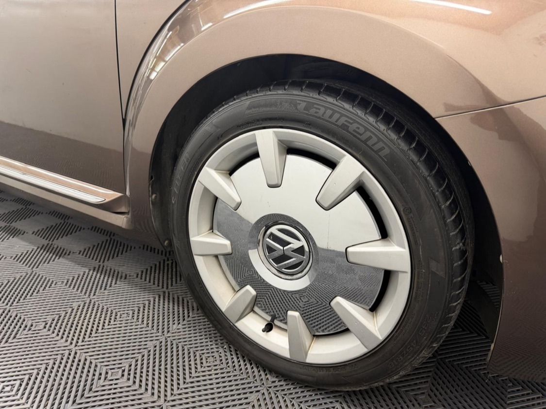 Used Volkswagen Beetle 2014 for sale - 77793067: Photo 15