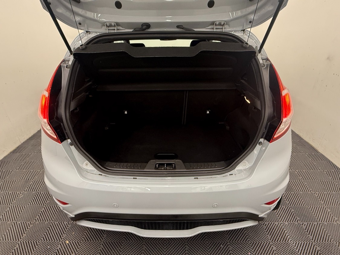 Used Ford Fiesta 2017 for sale - 77350237: Photo 9