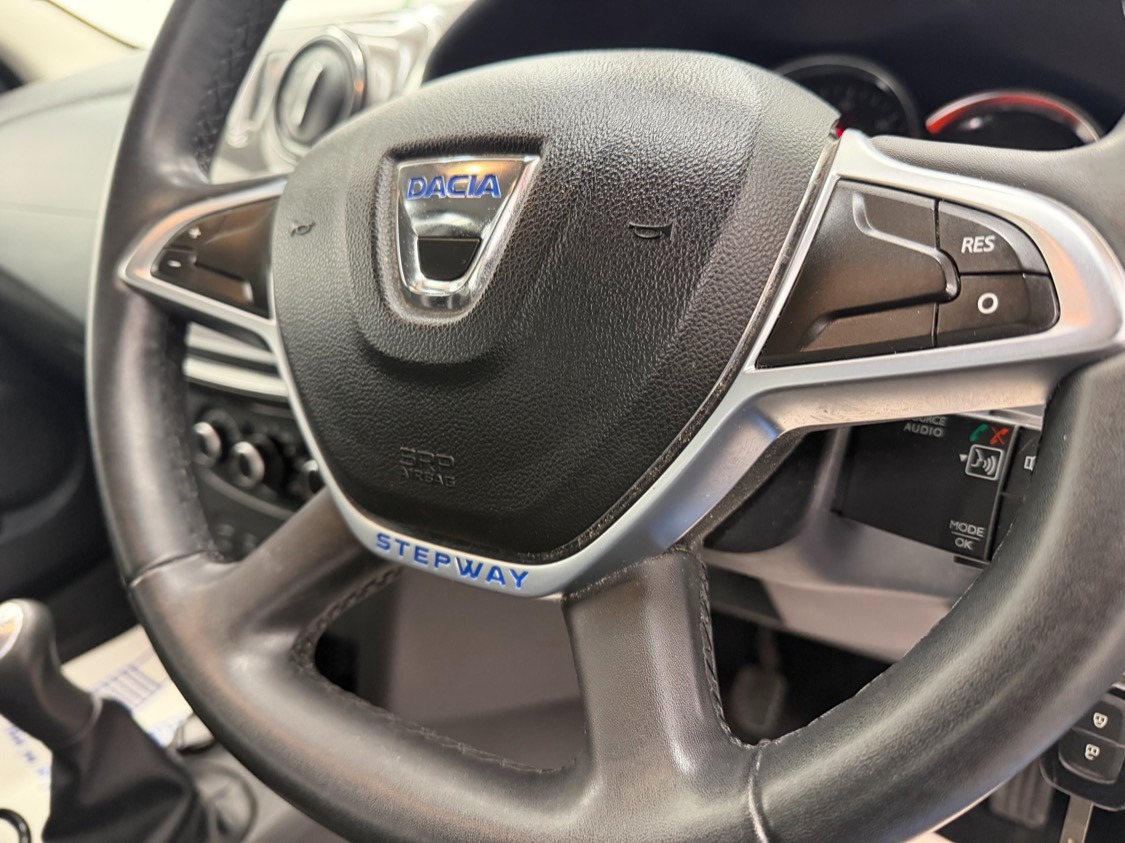 Used Dacia Sandero Stepway 2019 for sale - 76891933: Photo 9