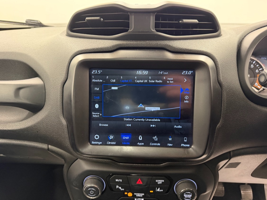 Used Jeep Renegade 2019 for sale - 76892219: Photo 19