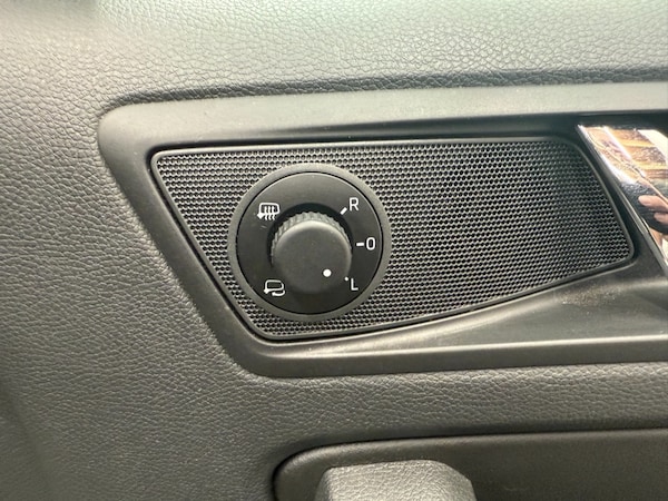 Used Skoda Yeti 2015 for sale - 76220362: Photo 11
