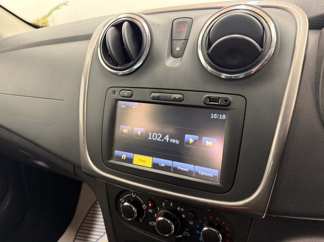 Used Dacia Sandero Stepway 2014 for sale - 76580325: Photo 14