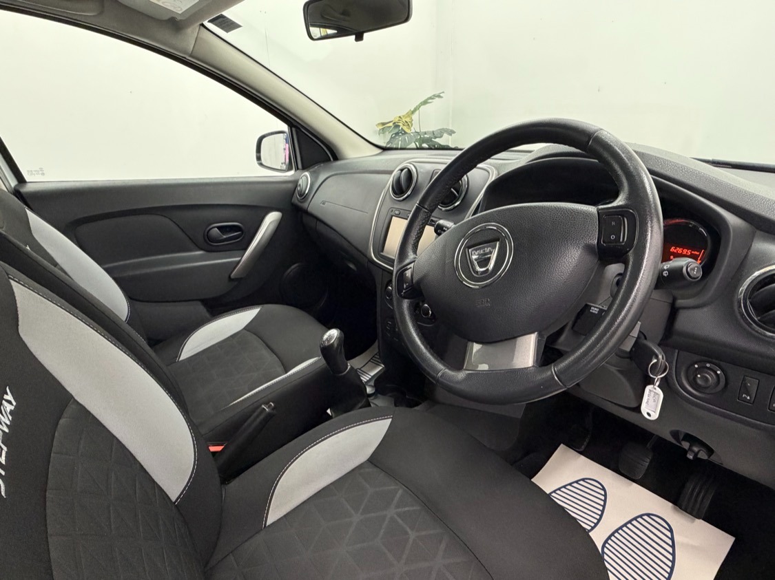 Used Dacia Sandero Stepway 2014 for sale - 76719276: Photo 10