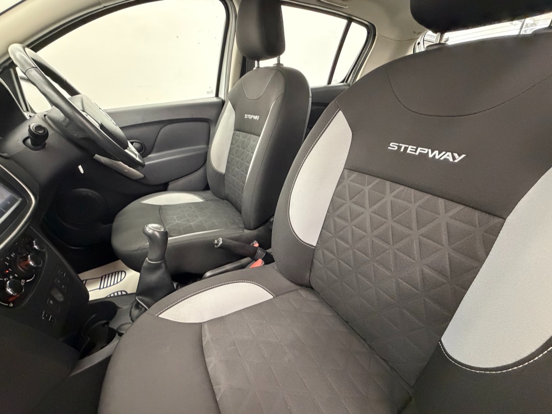 Used Dacia Sandero Stepway 2014 for sale - 76719276: Photo 17