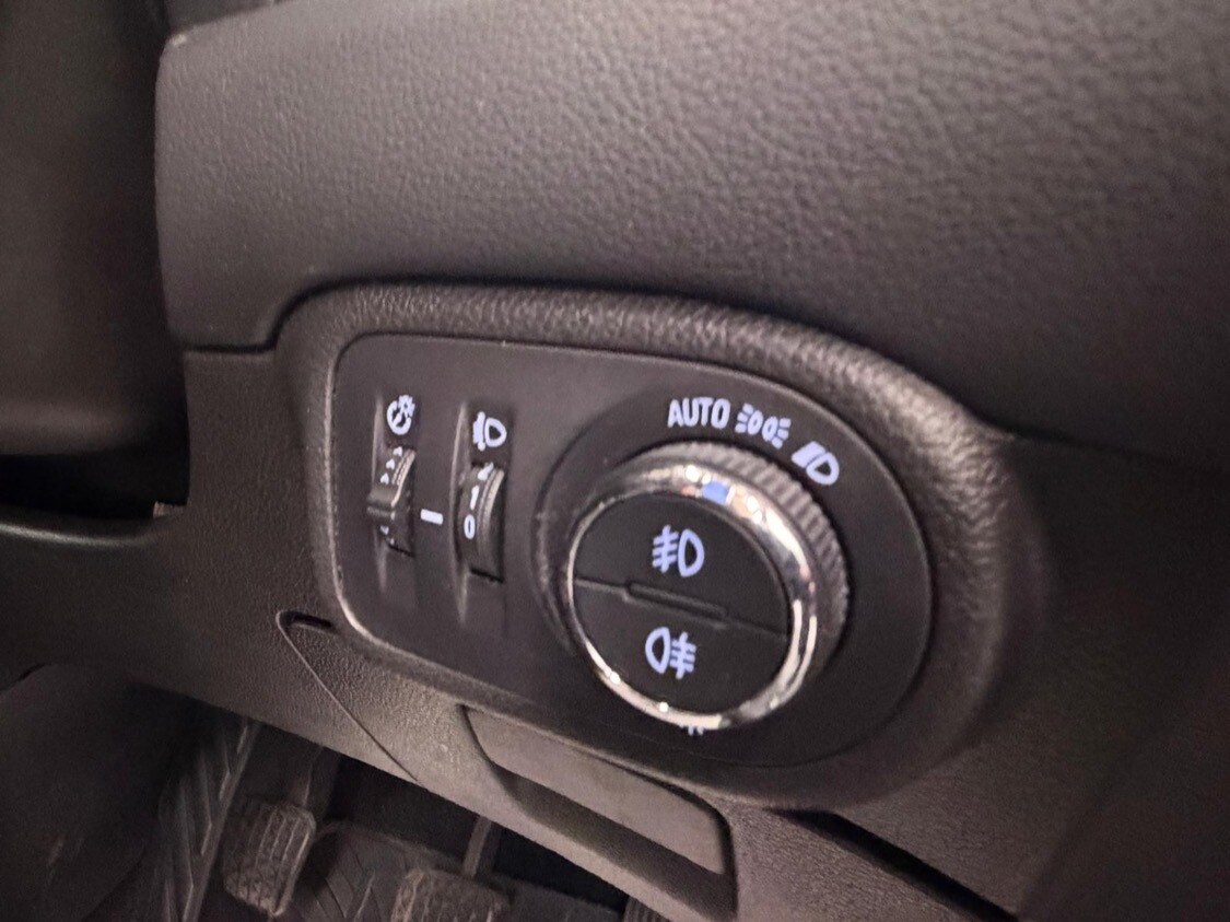 Used Vauxhall Zafira 2017 for sale - 78150051: Photo 11