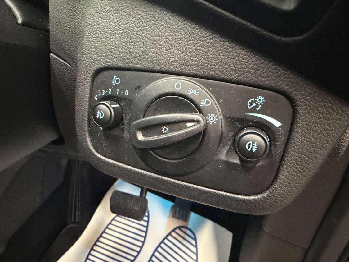 Used Ford Kuga 2017 for sale - 77662389: Photo 12