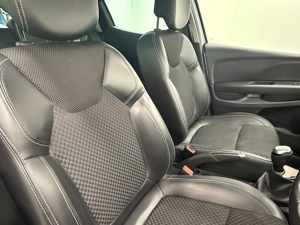 Used Renault Clio 2019 for sale - 76234183: Photo 13