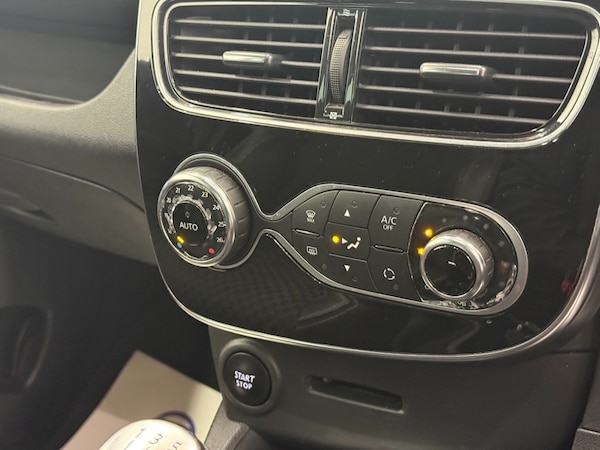 Used Renault Clio 2019 for sale - 76234183: Photo 18