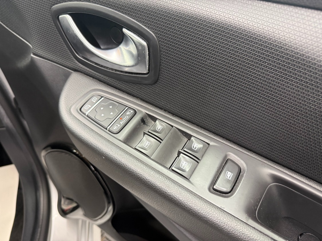 Used Renault Clio 2019 for sale - 77183318: Photo 11