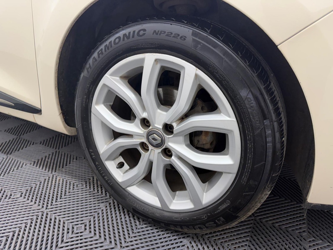 Used Renault Clio 2017 for sale - 77644075: Photo 9