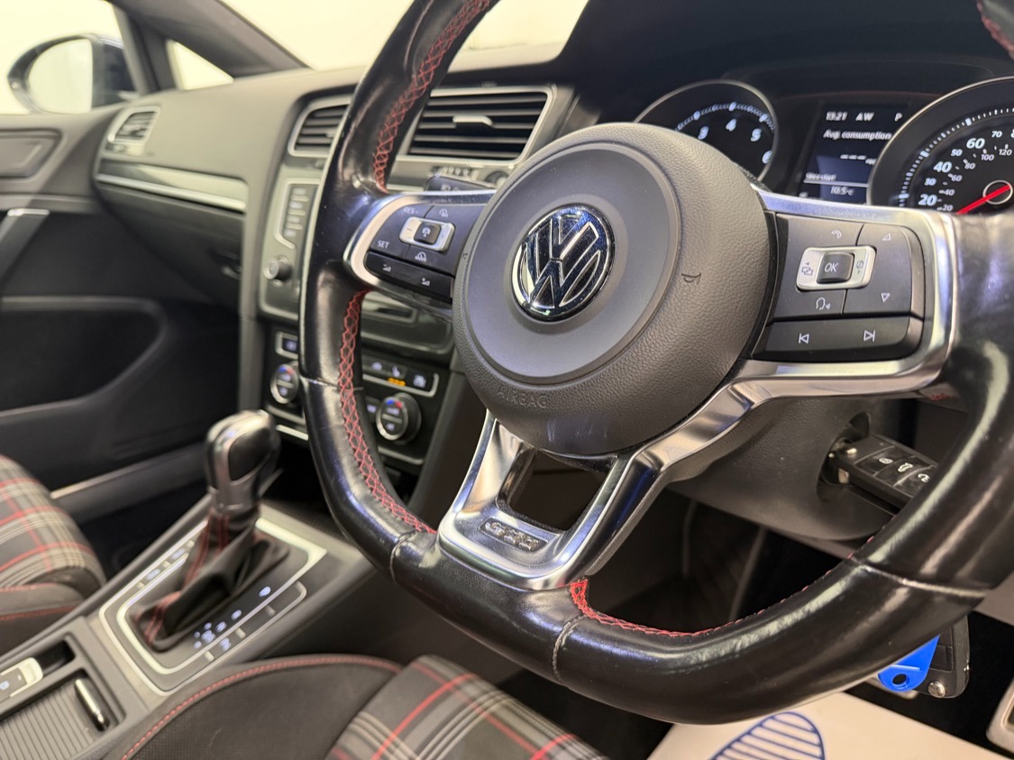 Used Volkswagen Golf 2016 for sale - 76892188: Photo 11