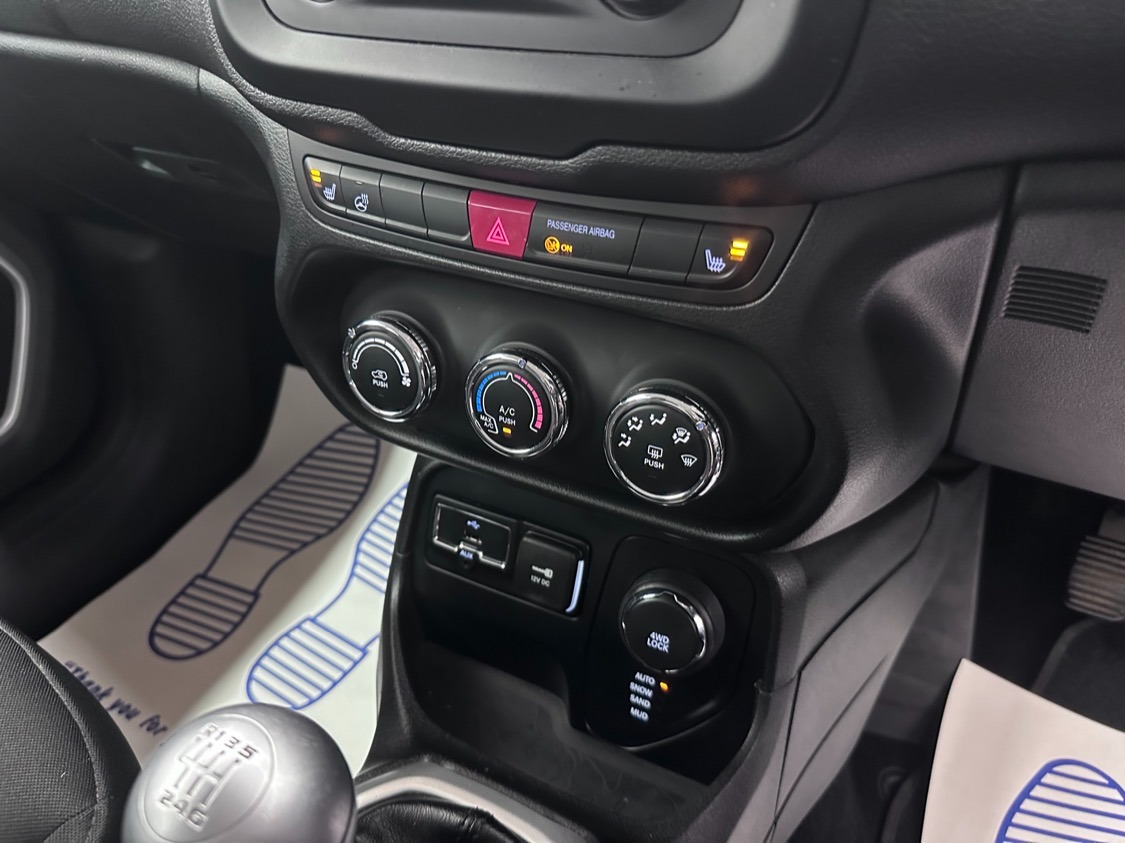 Used Jeep Renegade 2016 for sale - 76892589: Photo 17