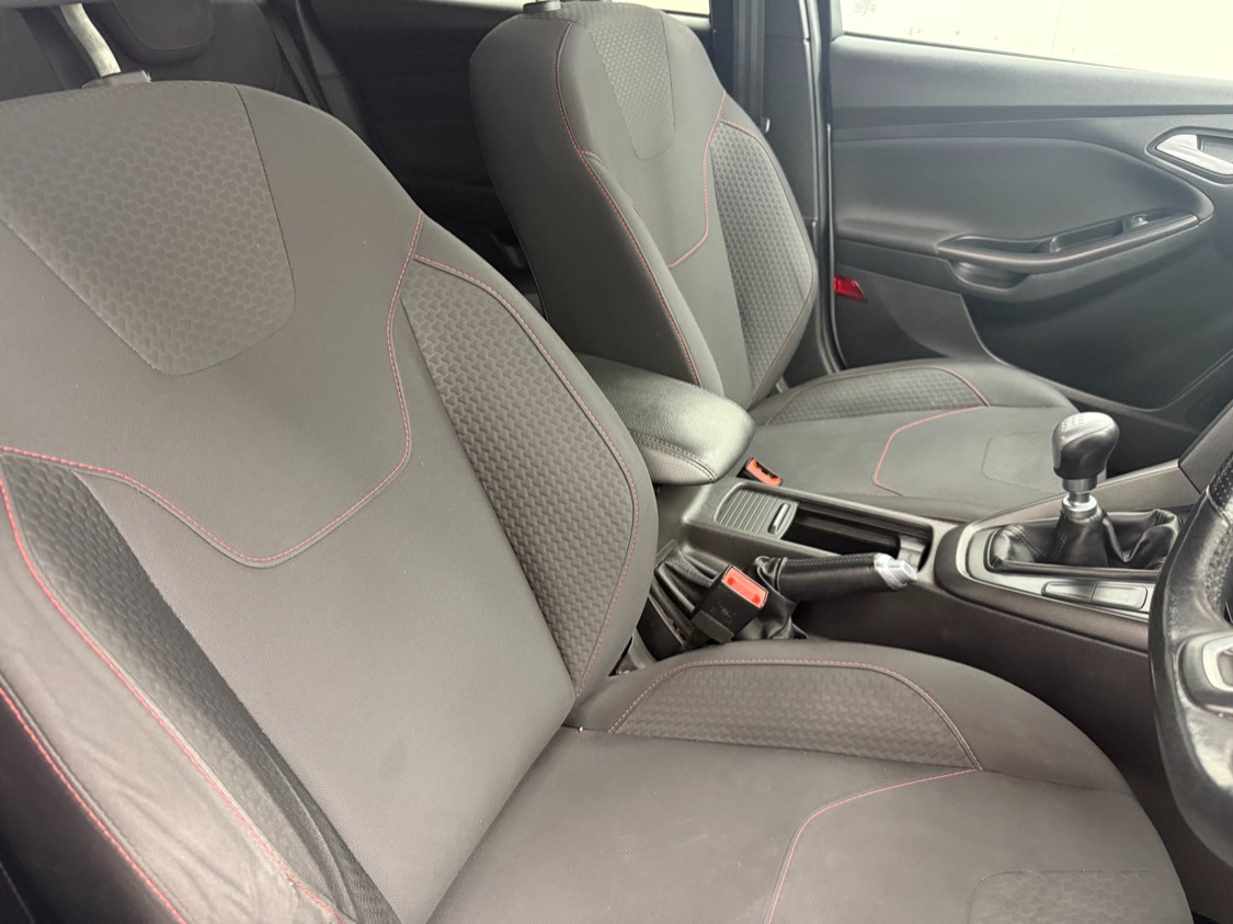 Used Ford Focus 2018 for sale - 76524102: Photo 11