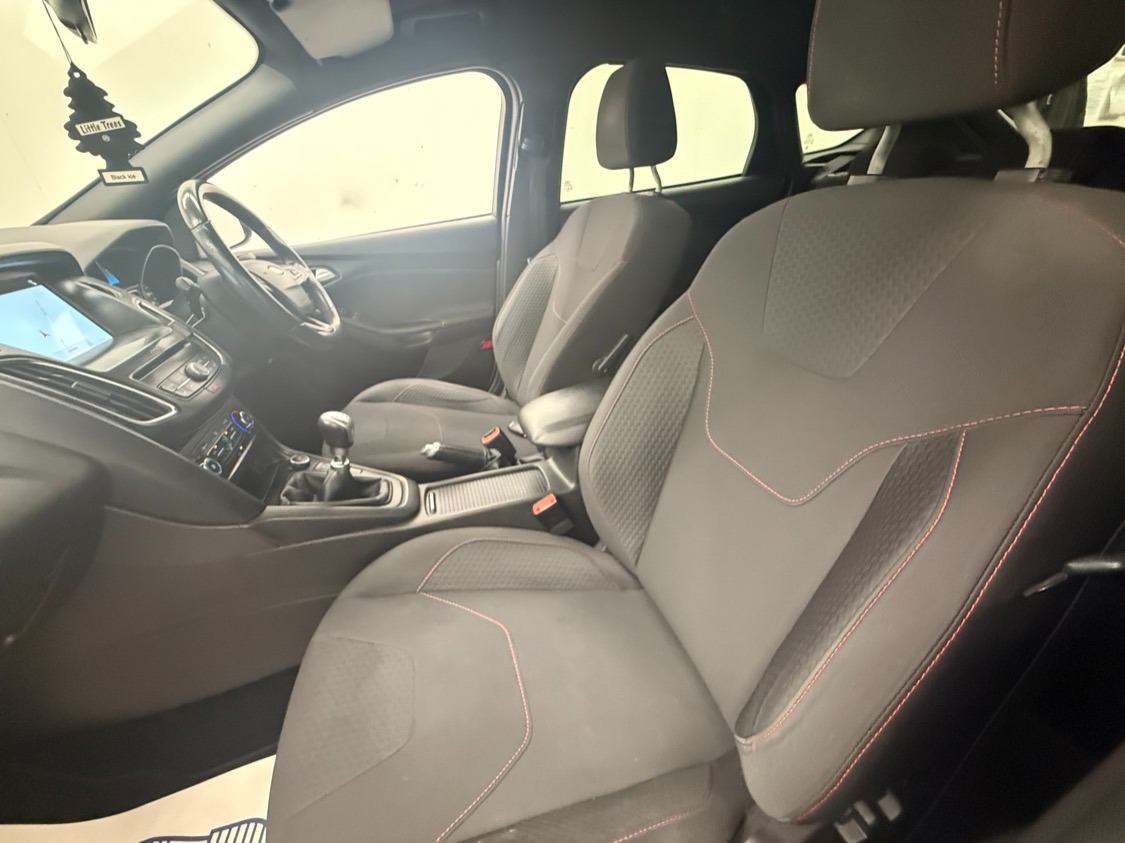 Used Ford Focus 2018 for sale - 76524102: Photo 16