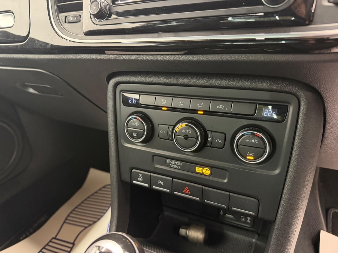 Used Volkswagen Beetle 2015 for sale - 77846277: Photo 15