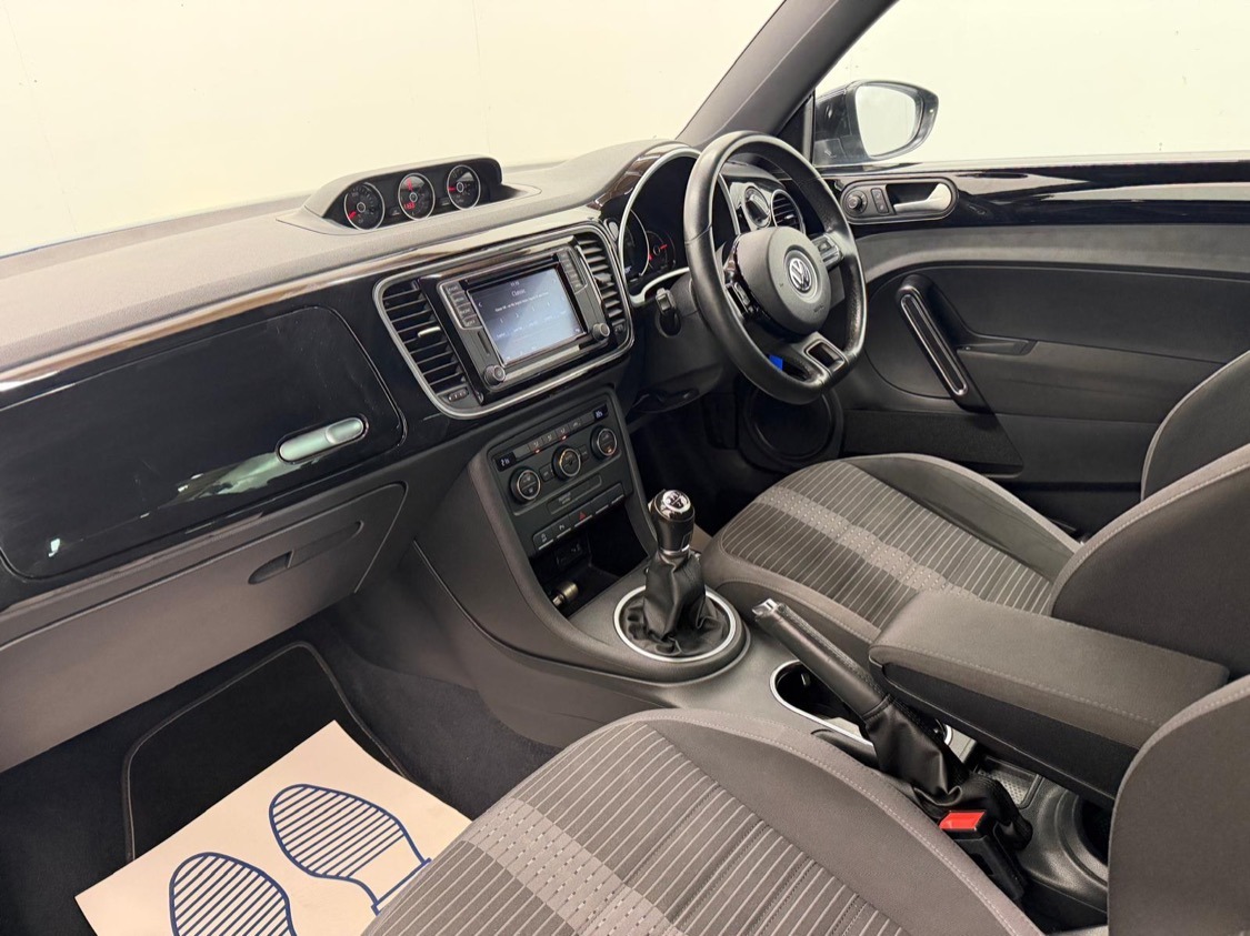 Used Volkswagen Beetle 2015 for sale - 77846277: Photo 16