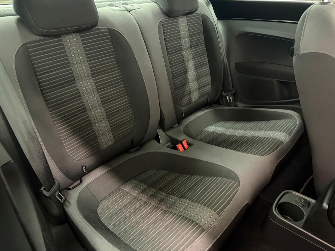 Used Volkswagen Beetle 2015 for sale - 77846277: Photo 17