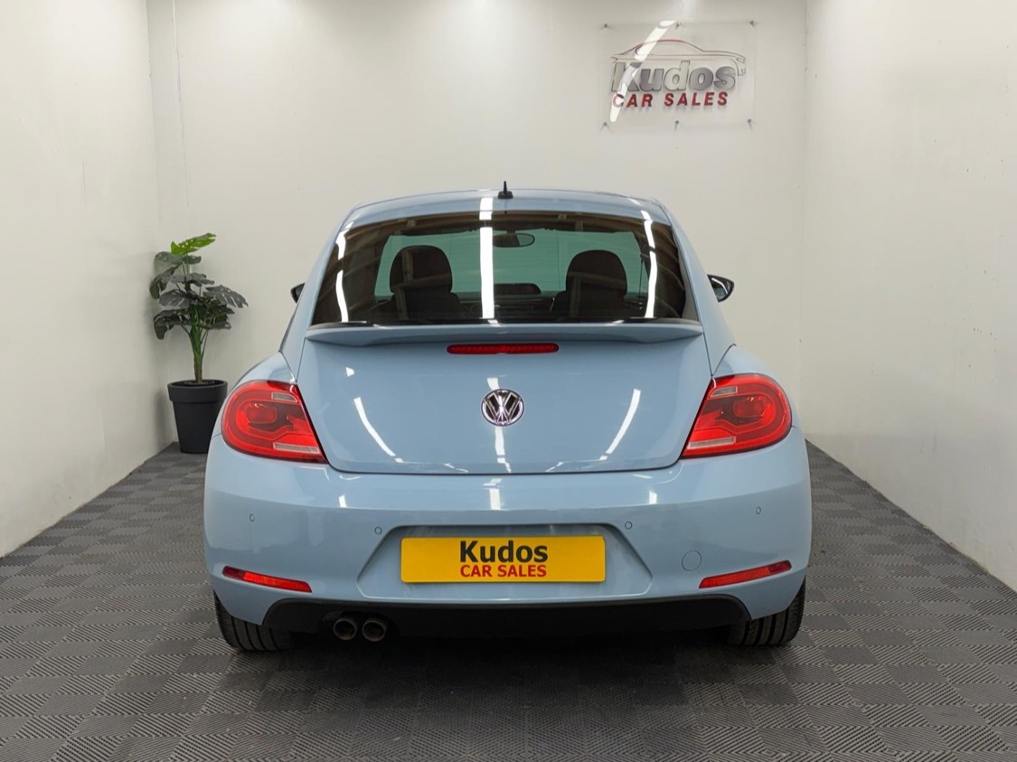 Used Volkswagen Beetle 2015 for sale - 77846277: Photo 6