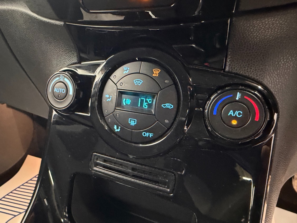 Used Ford Fiesta 2016 for sale - 76461519: Photo 15