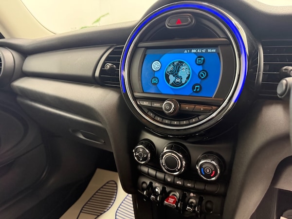 Used MINI Hatch 2018 for sale - 76334945: Photo 12