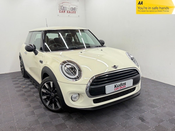 Used MINI Hatch 2018 for sale - 76334945: Photo 1