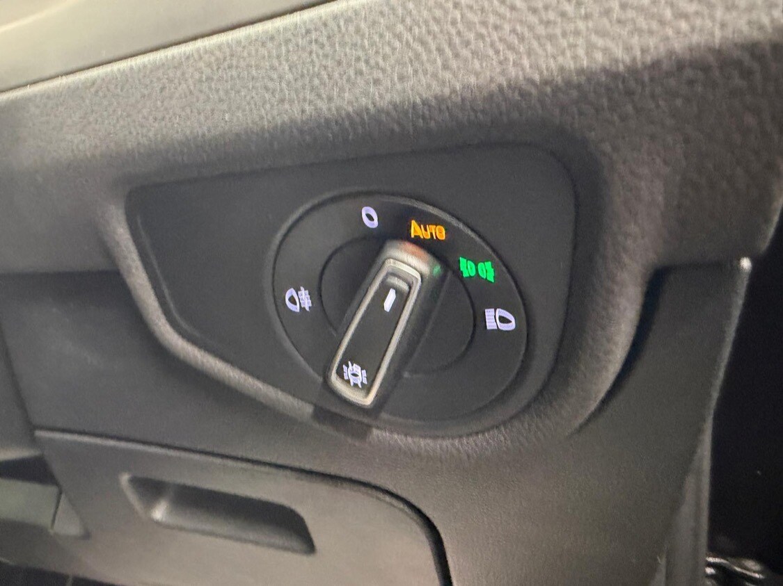 Used Volkswagen Touran 2019 for sale - 78090821: Photo 12