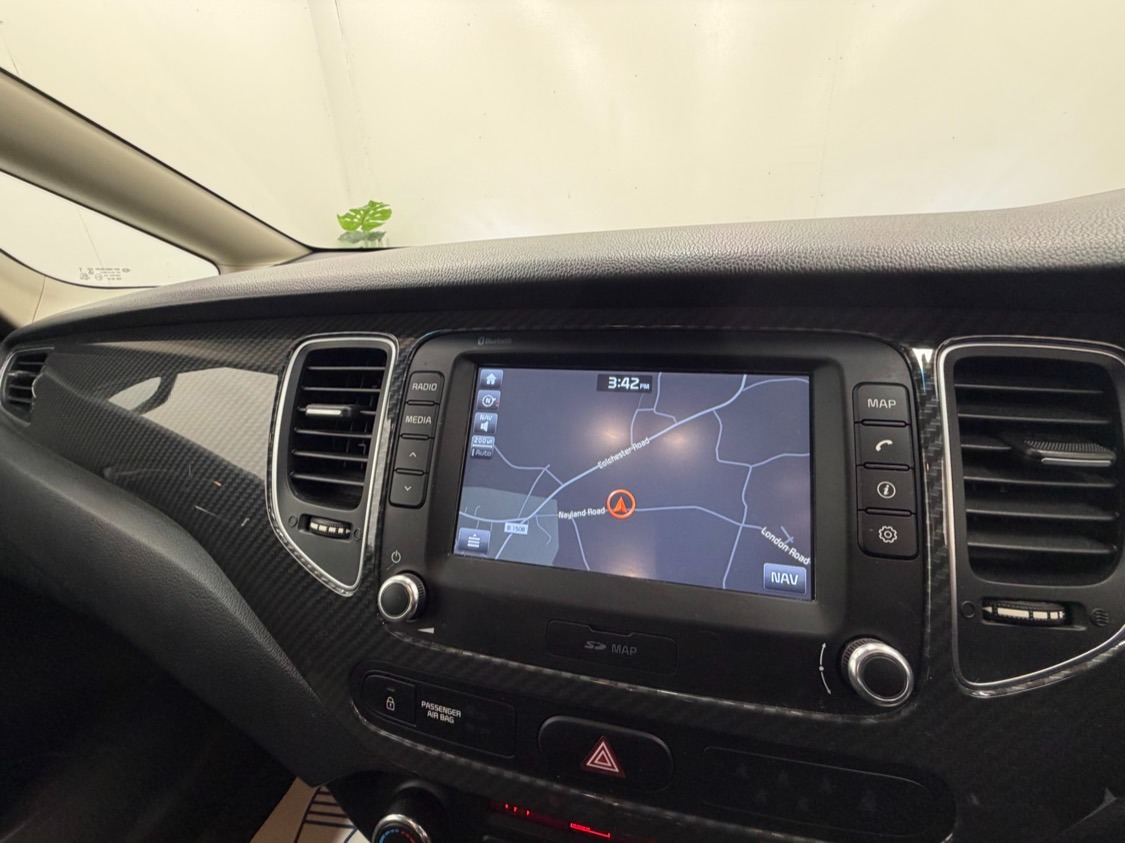 Used Kia Carens 2018 for sale - 77107821: Photo 15