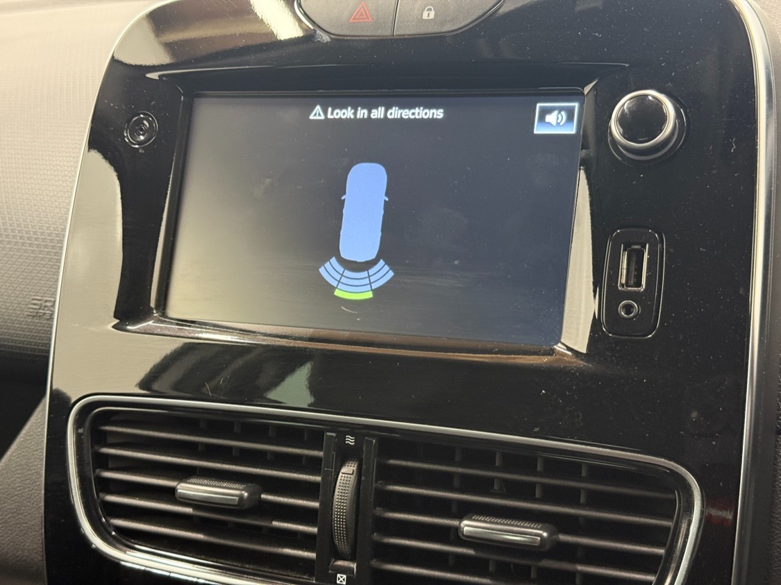 Used Renault Clio 2019 for sale - 76795096: Photo 17