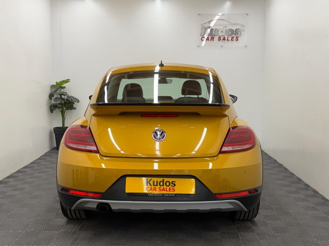 Used Volkswagen Beetle 2018 for sale - 77975925: Photo 6