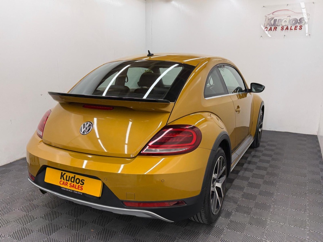 Used Volkswagen Beetle 2018 for sale - 77975925: Photo 8