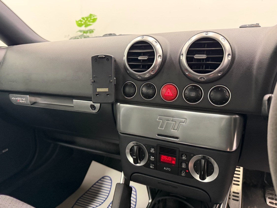 Used Audi TT 2005 for sale - 76892377: Photo 17