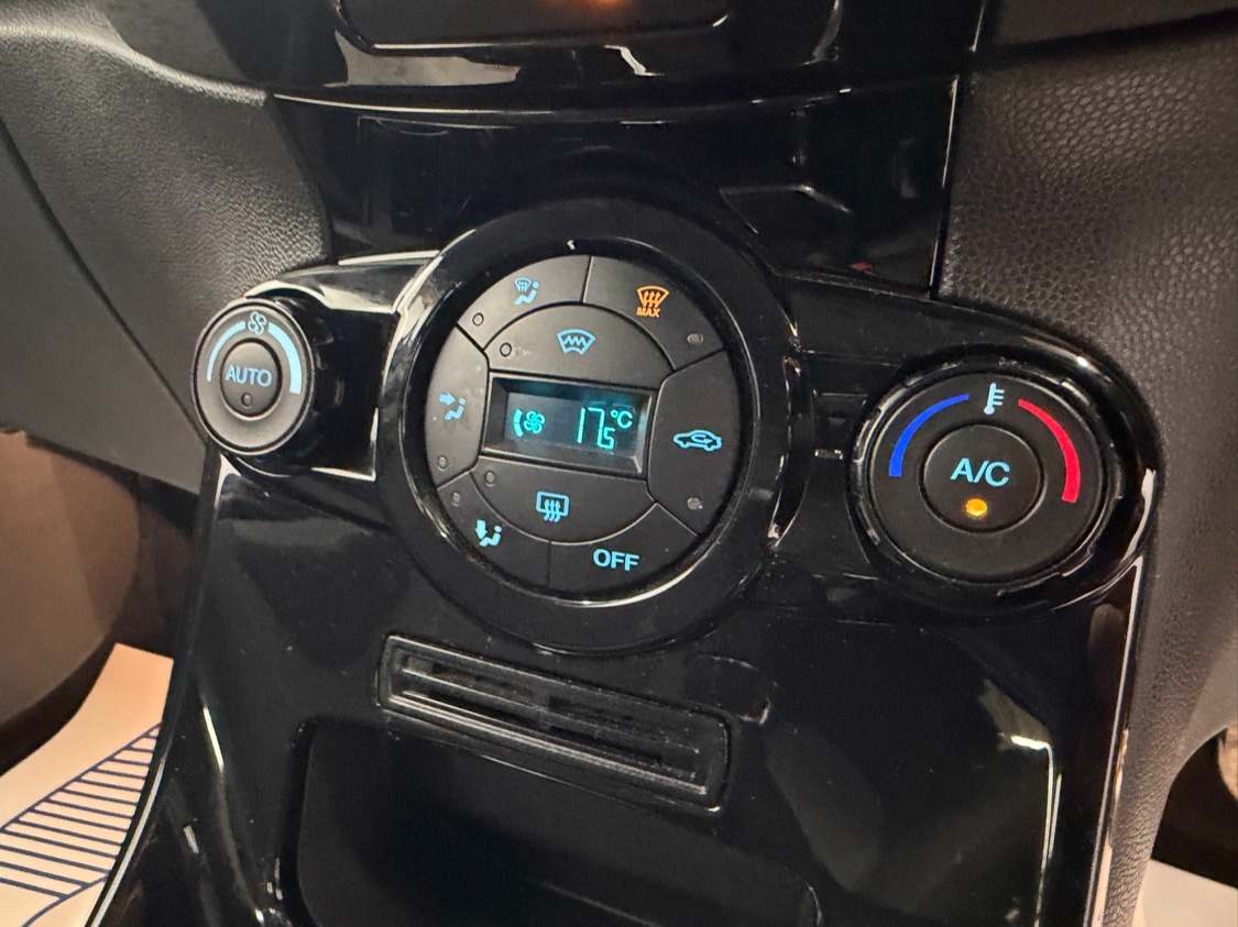 Used Ford Fiesta 2016 for sale - 76626813: Photo 15