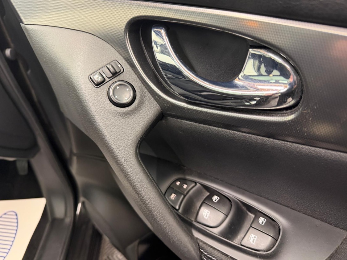 Used Nissan Qashqai 2017 for sale - 77787250: Photo 13