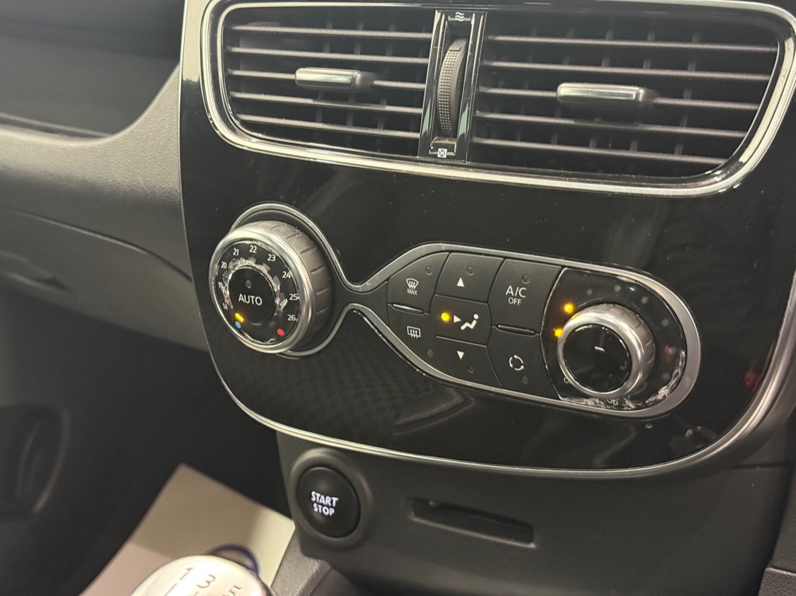 Used Renault Clio 2019 for sale - 76466135: Photo 18