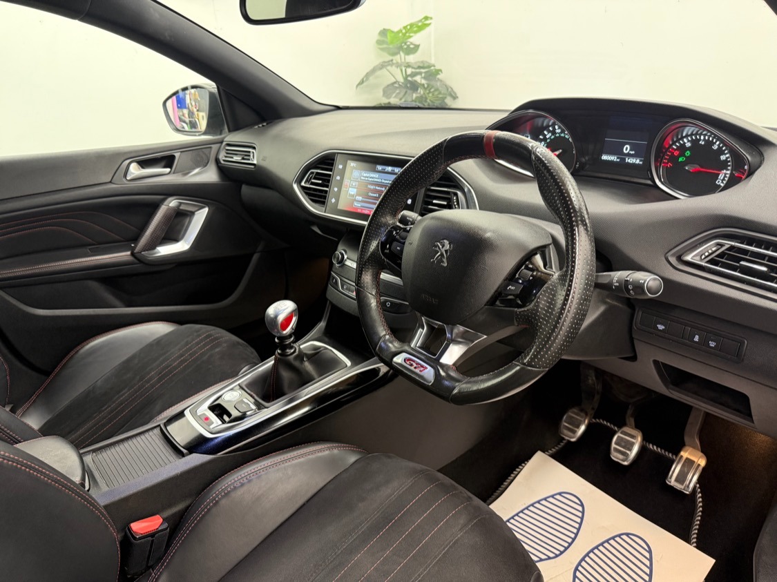 Used Peugeot 308 2016 for sale - 76594940: Photo 11