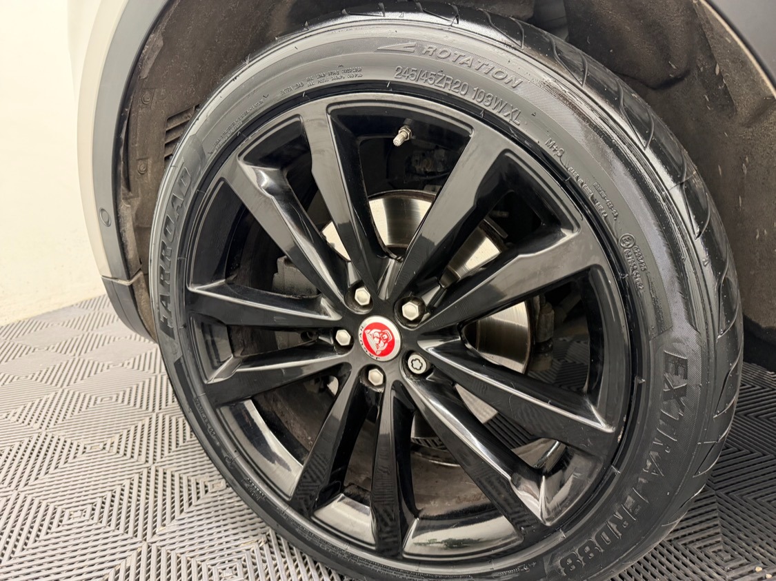 Used Jaguar E-Pace 2018 for sale - 76627422: Photo 9