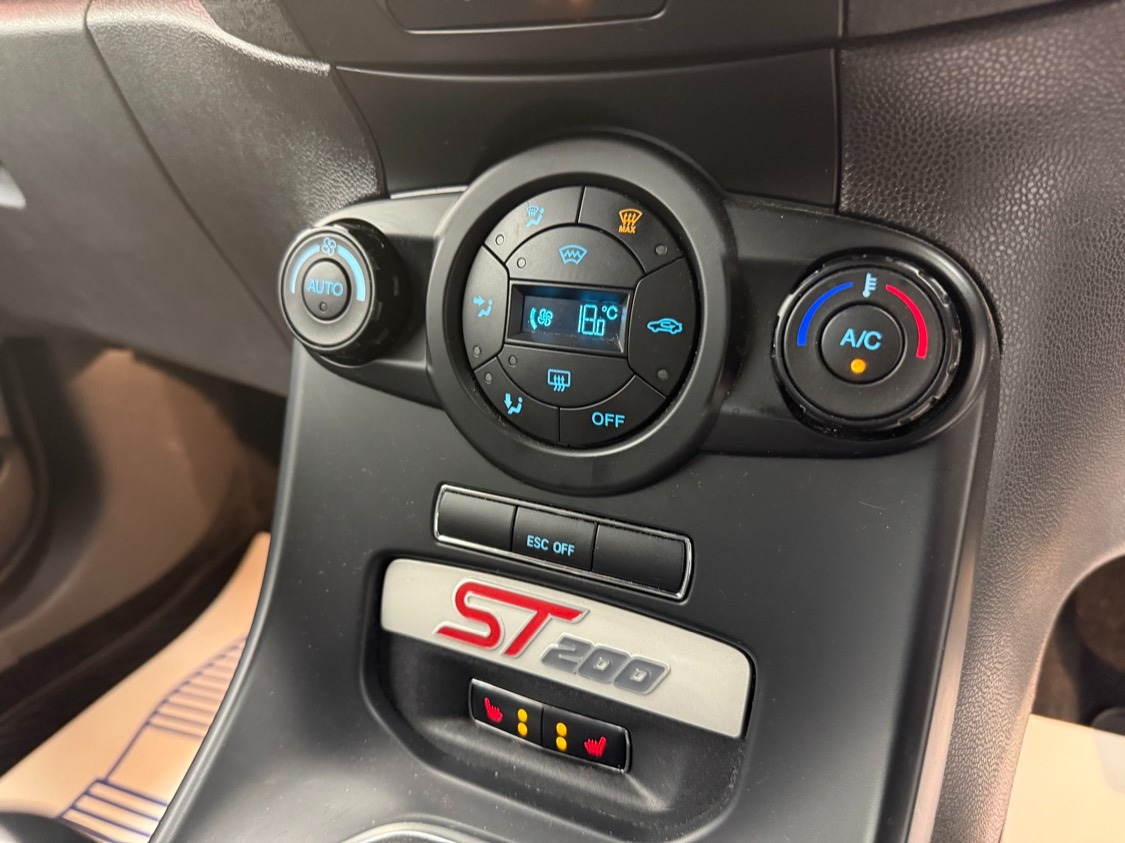 Used Ford Fiesta 2017 for sale - 77051625: Photo 21