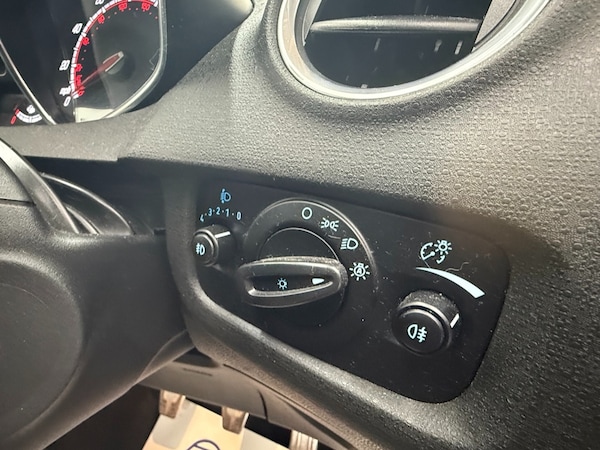 Used Ford Fiesta 2017 for sale - 76141066: Photo 11