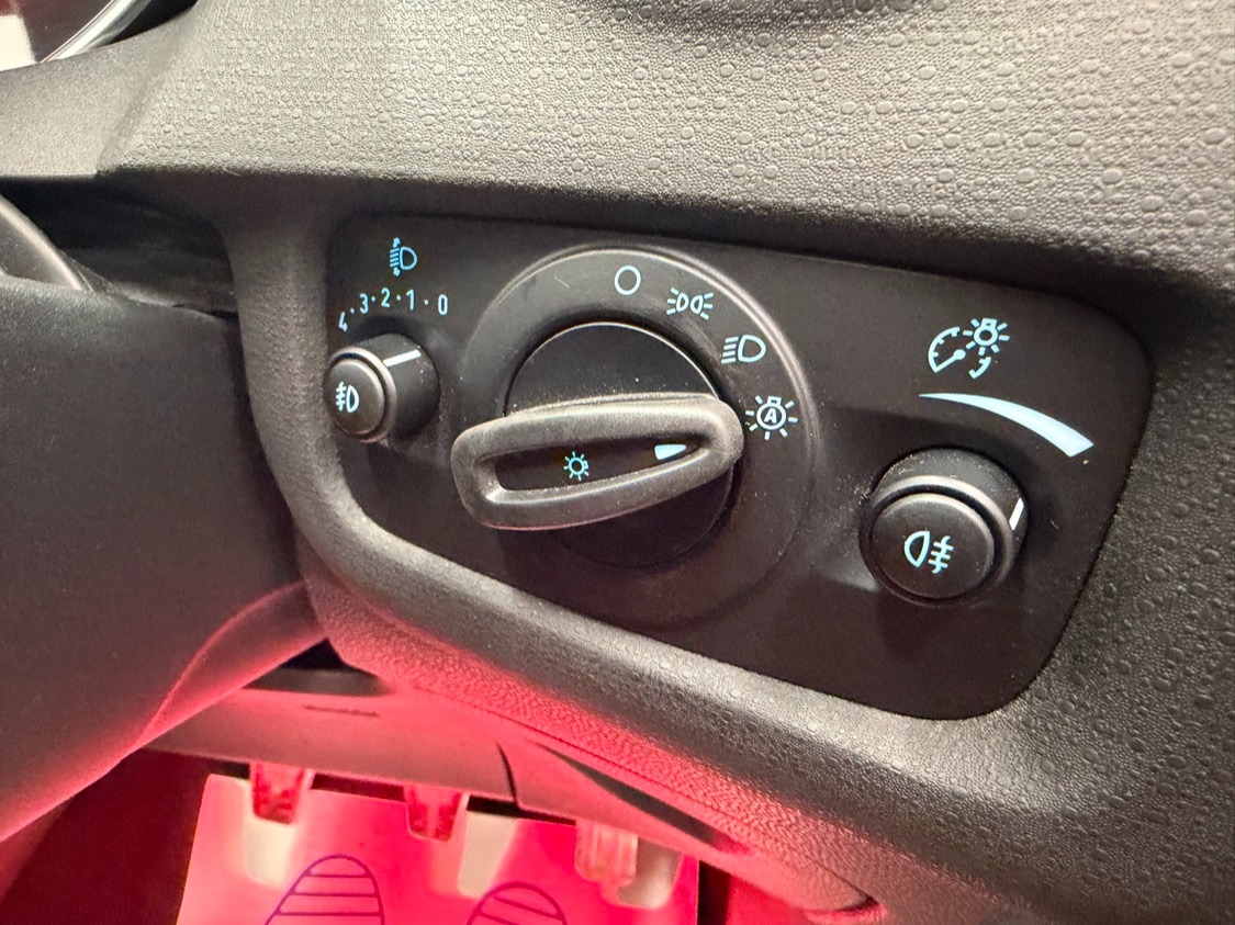 Used Ford Fiesta 2017 for sale - 77053146: Photo 12