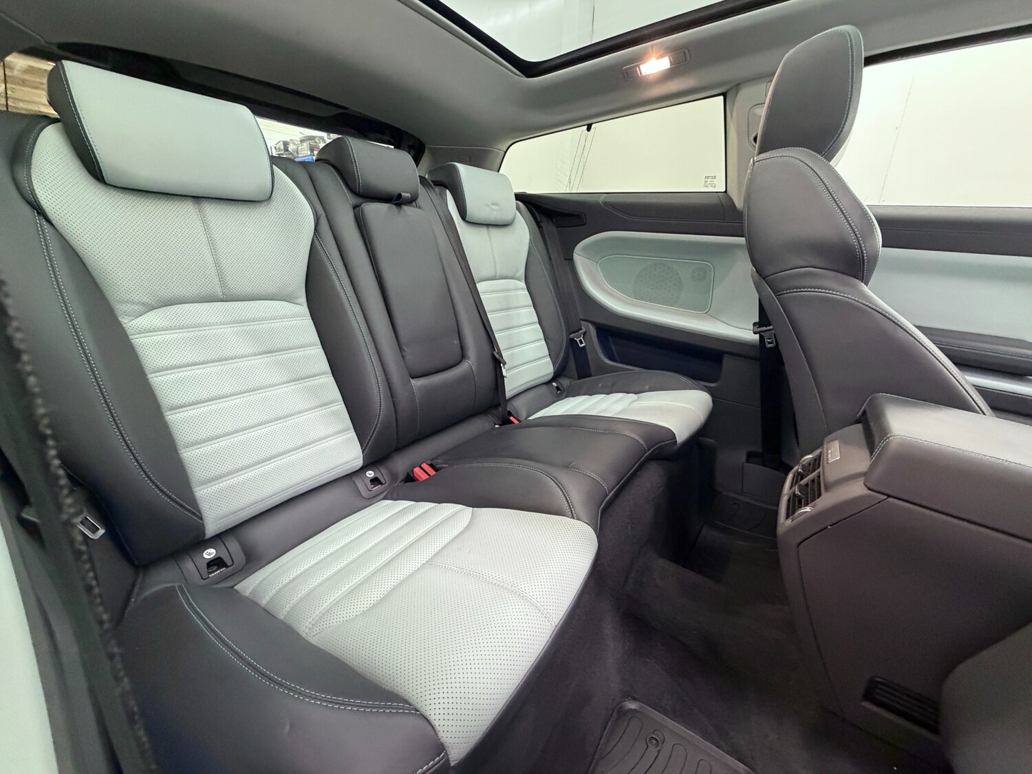 Used Land Rover Range Rover Evoque 2017 for sale - 78092908: Photo 28