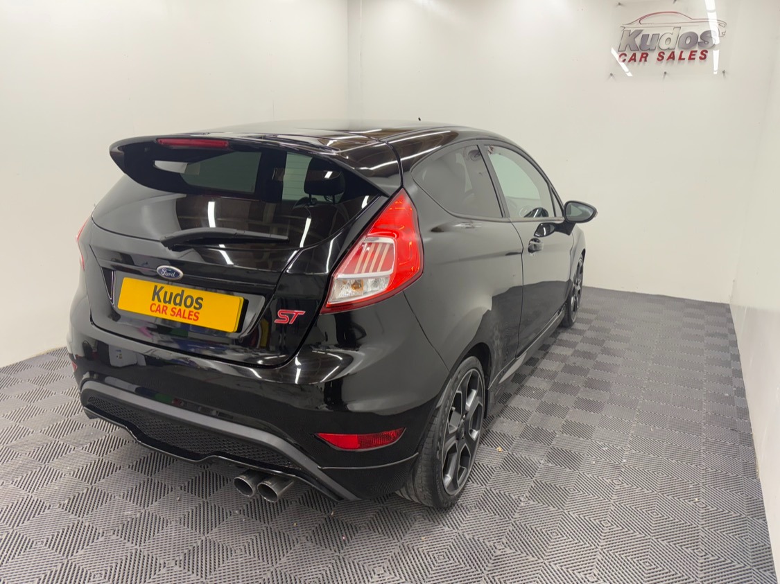 Used Ford Fiesta 2016 for sale - 76524080: Photo 8