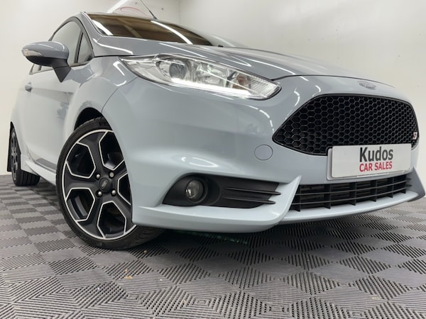 Used Ford Fiesta 2017 for sale - 76242833: Photo 3