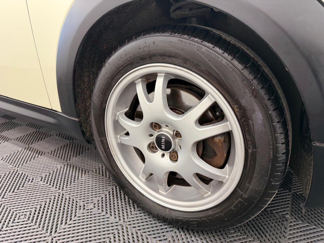 Used MINI Convertible 2010 for sale - 77954309: Photo 11