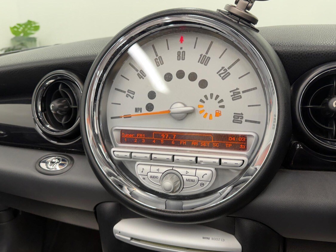 Used MINI Convertible 2010 for sale - 77954309: Photo 15