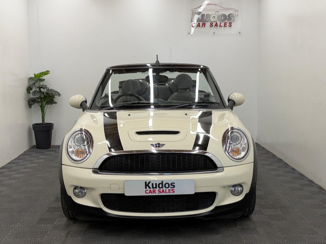 Used MINI Convertible 2010 for sale - 77954309: Photo 3
