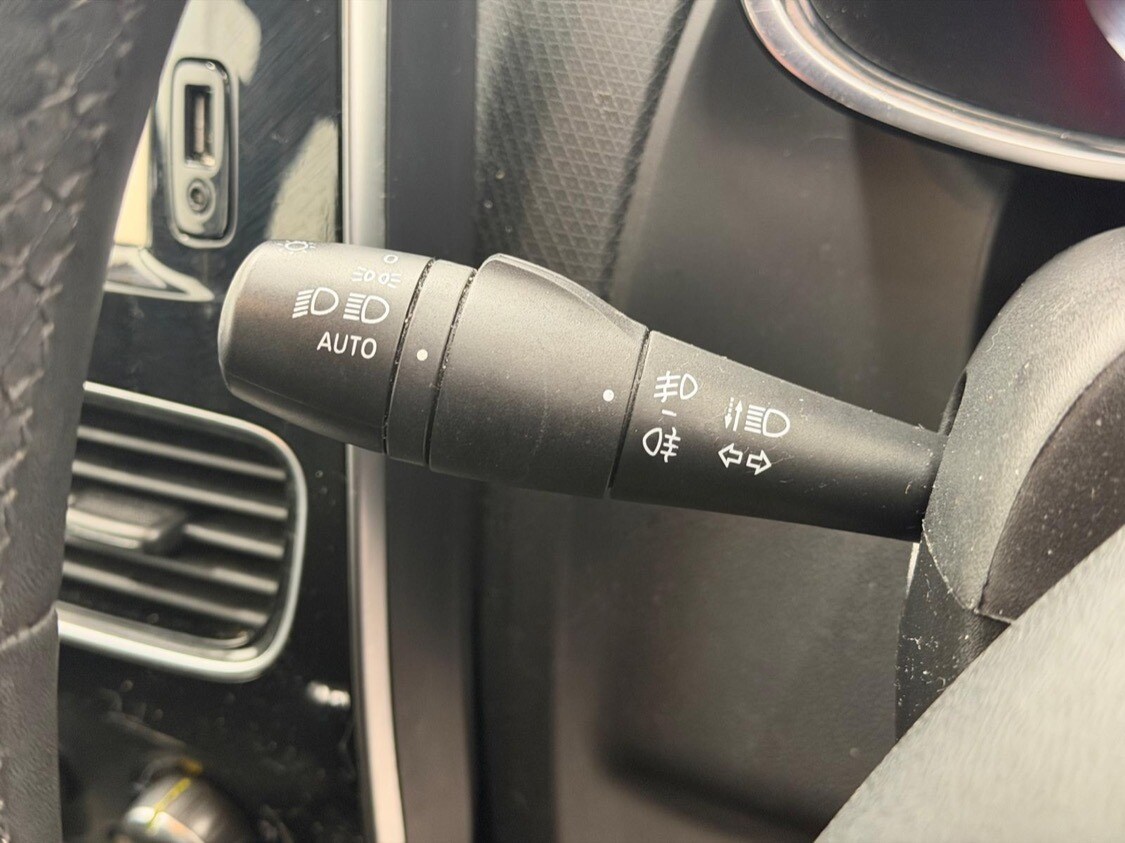 Used Renault Clio 2017 for sale - 77743528: Photo 15