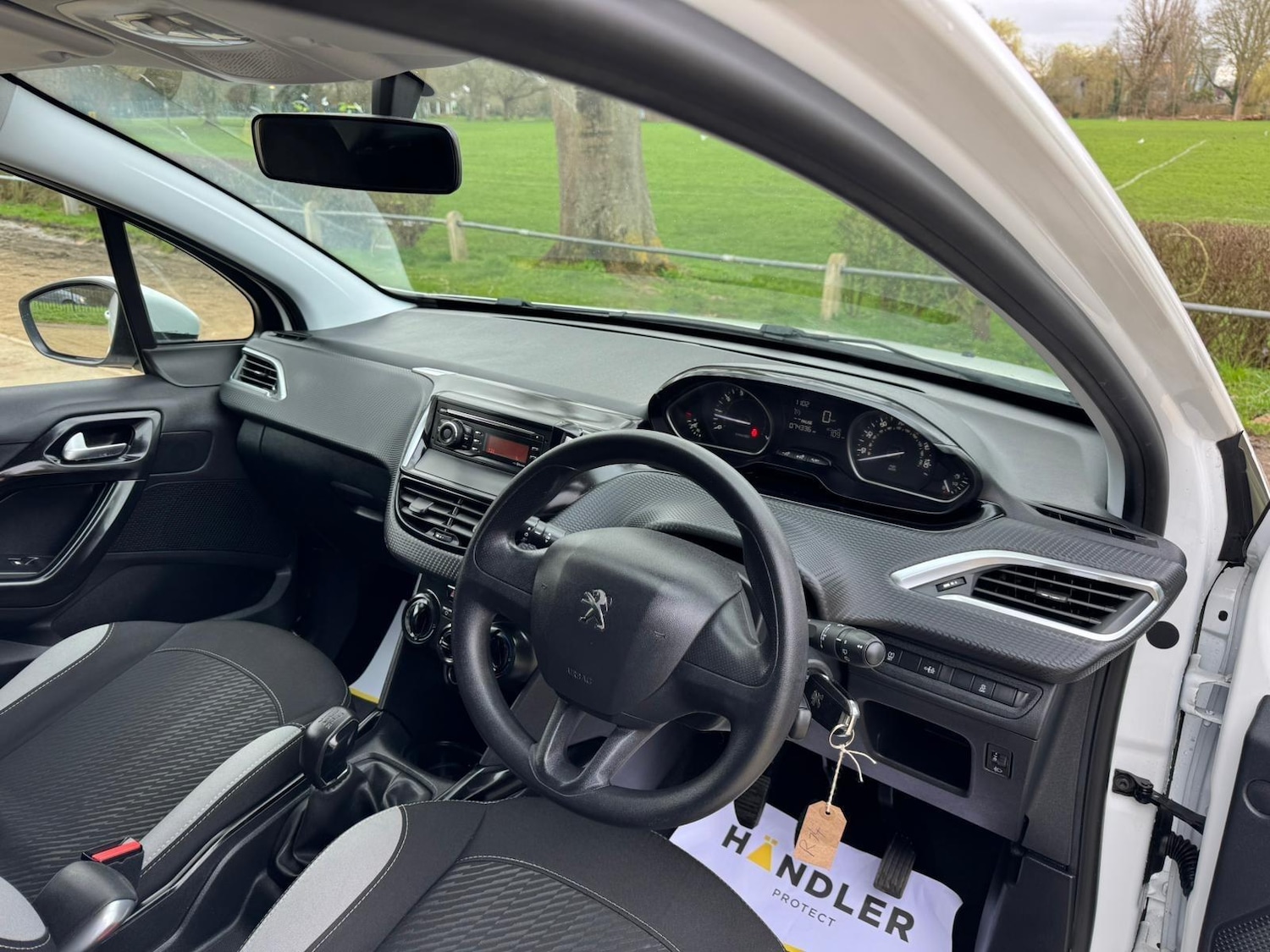 Used Peugeot 2008 for sale - 78092307: Photo 17