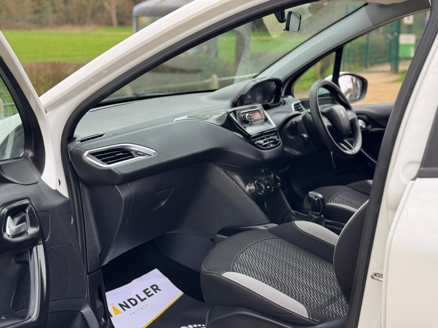 Used Peugeot 2008 for sale - 78092307: Photo 19